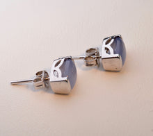 14K white gold post earrings with Calcedony