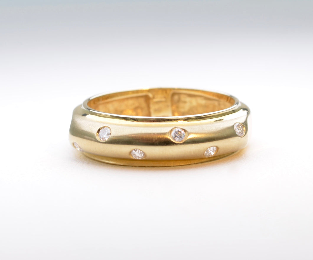 Bezel-set Diamond Gold Wedding Band