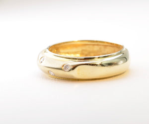 Bezel-set Diamond Gold Wedding Band