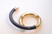 14K Black Onyx and Cultured Pearl Brooch