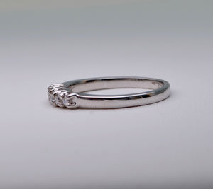 14K White gold band ring with 5 Diamonds