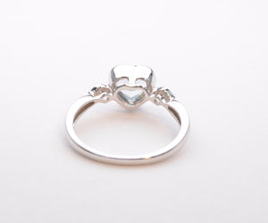 Heart-shaped Aquamarine with Two Side Diamonds in 14K White Gold
