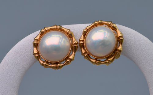 Moby Pearl earrings with 14K yellow gold bamboo-shaped frame